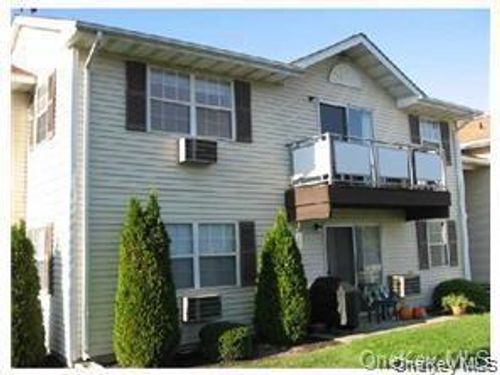d10-100 Hillside Dr, Middletown, NY, 10941-1333 | Card Image