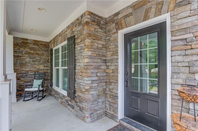 7653 Legacy Rd, House other with 4 bedrooms, 3 bathrooms and null parking in Flowery Branch GA | Image 4