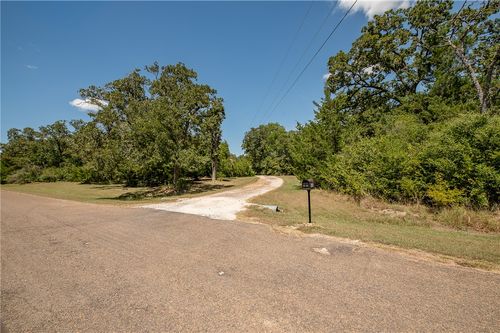 9658 Panther Creek Rd, Iola, TX, 77861-4373 | Card Image