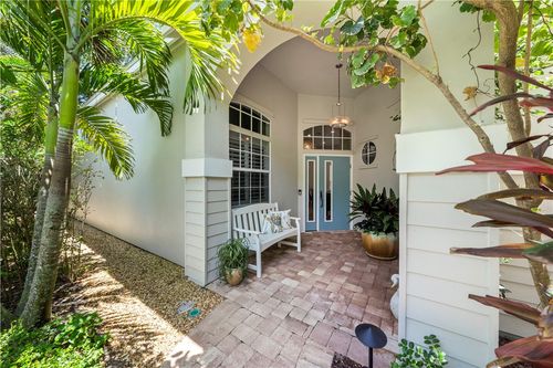 8820 Lakeside Cir, Vero Beach, FL, 32963-4090 | Card Image