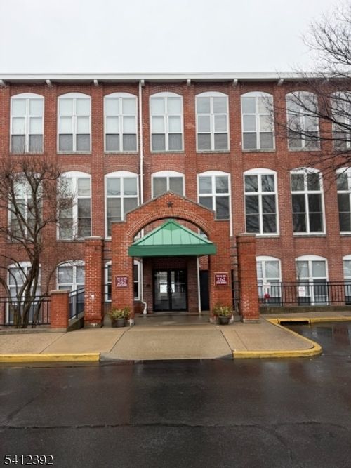 apt-107-262 Main St, Little Falls, NJ, 07424-1355 | Card Image