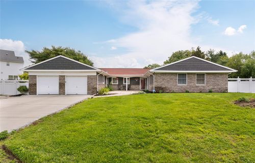 25 Segatogue Ln, S Setauket, NY, 11720-1232 | Card Image