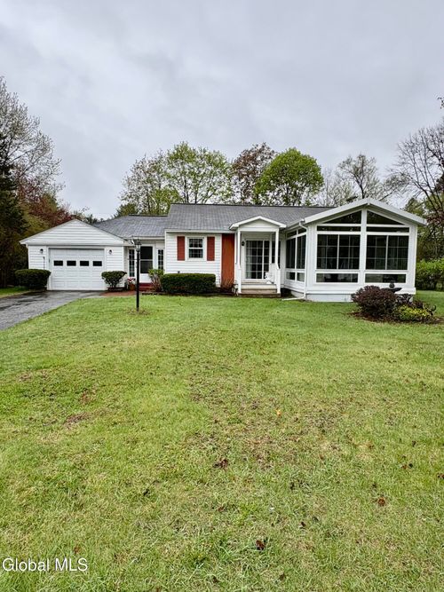 28 Woodlawn Ave, South Glens Falls, NY, 12803-5739 | Card Image