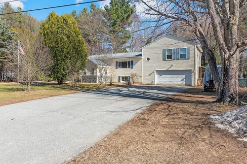 113 Woodcrest Cir, Milton, VT, 05468-3706 | Card Image
