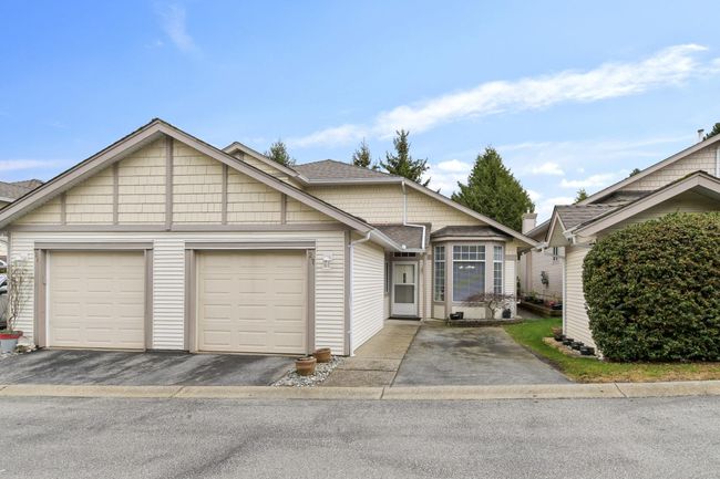 27 - 9012 Walnut Grove Drive, Townhouse with 2 bedrooms, 2 bathrooms and 2 parking in Langley BC | Image 1