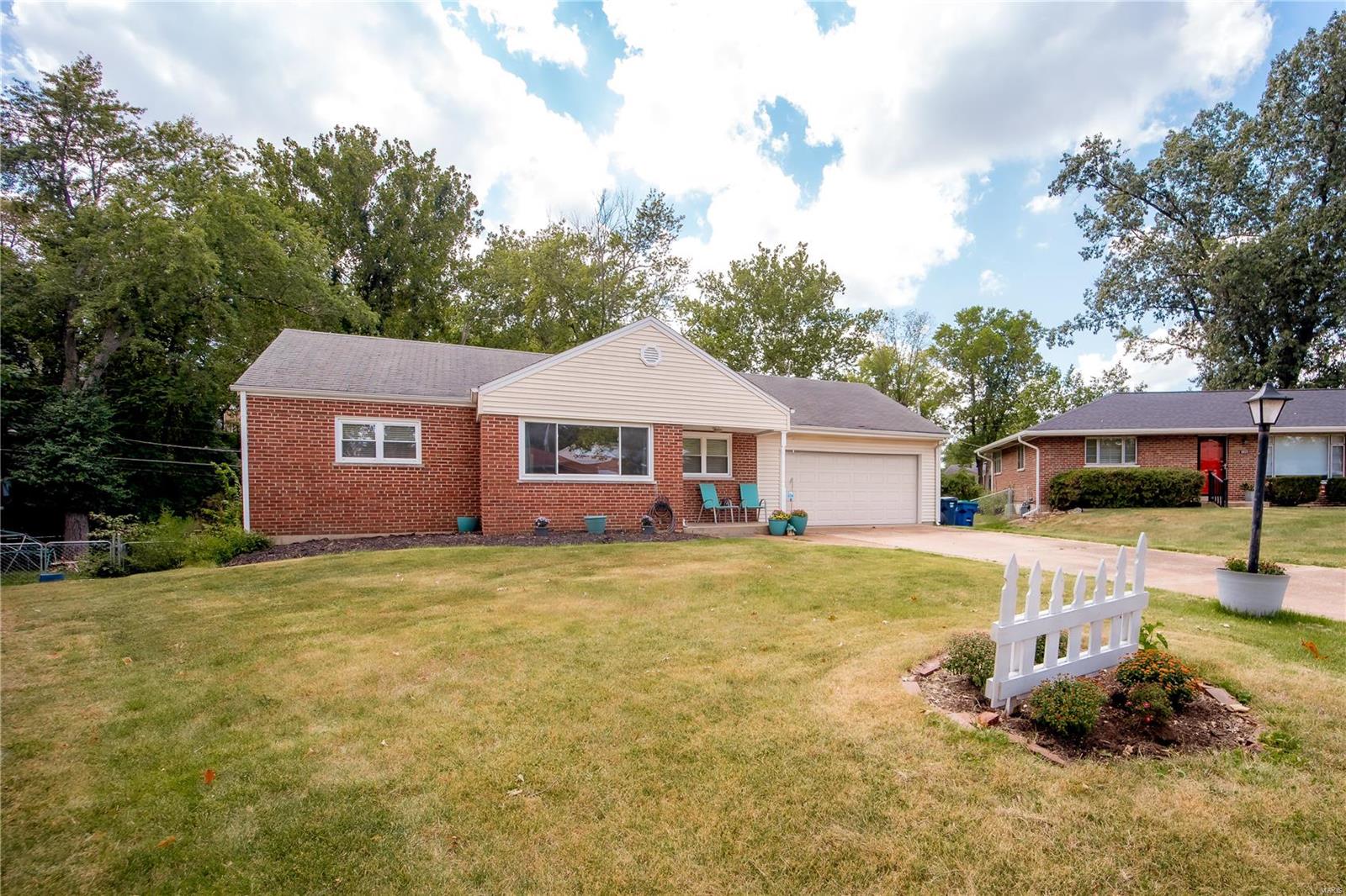 Anchorage Ln, Saint Louis, MO 63126