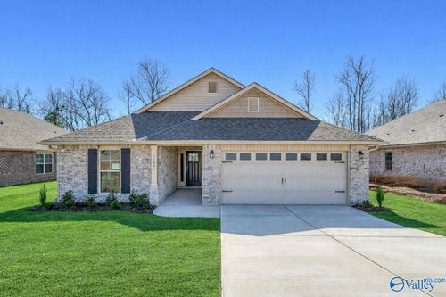 102 Sidney Ruth Dr, New Market, AL, 35761-7300 | Card Image