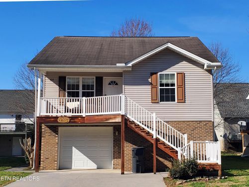 823 Plantation Dr, Pigeon Forge, TN, 37863-2900 | Card Image