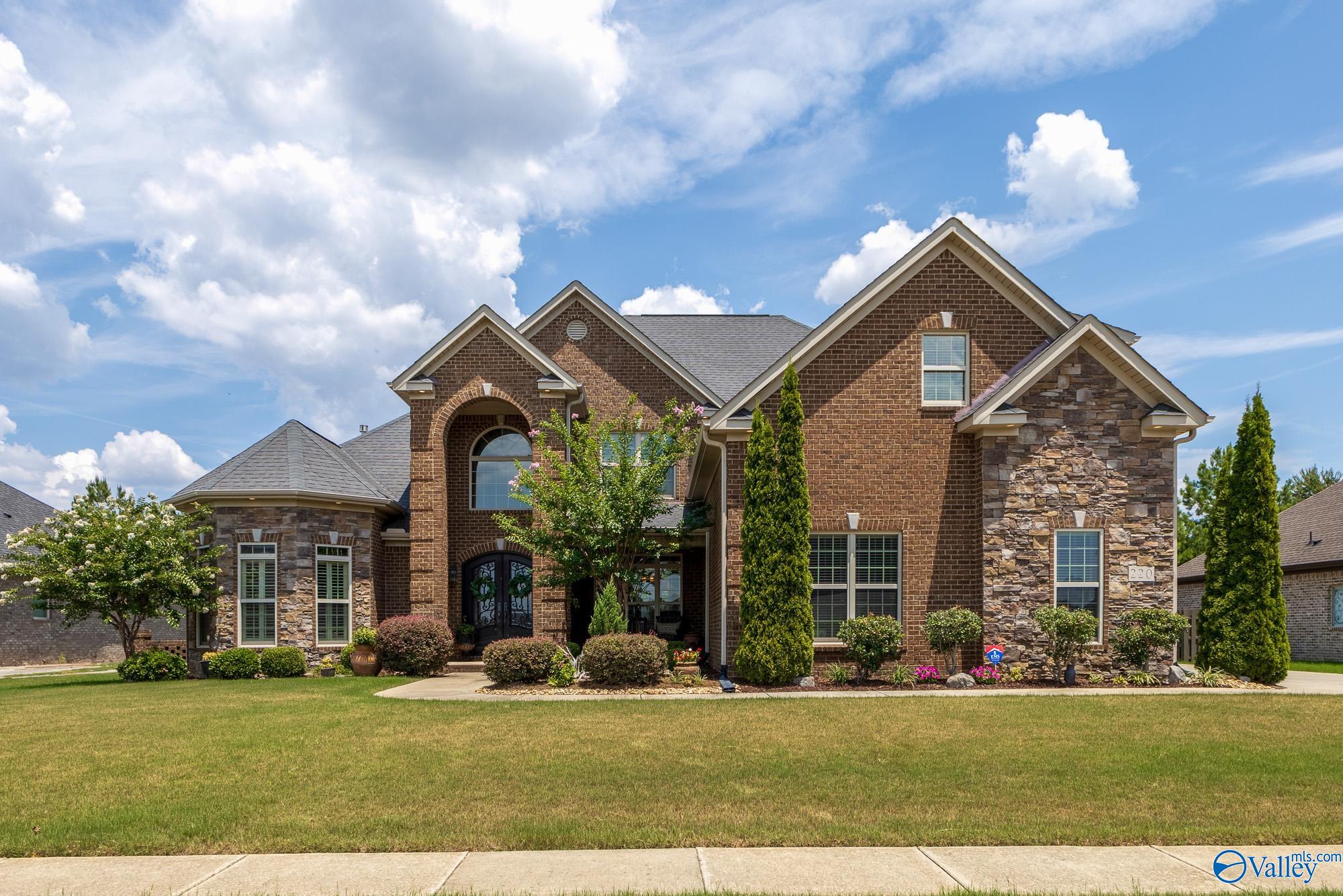 Legendwood Dr, Madison, AL 35757