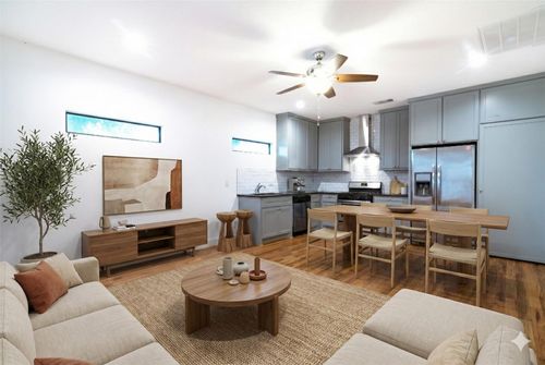 4734 Bell St, Houston, TX, 77023-1204 | Card Image