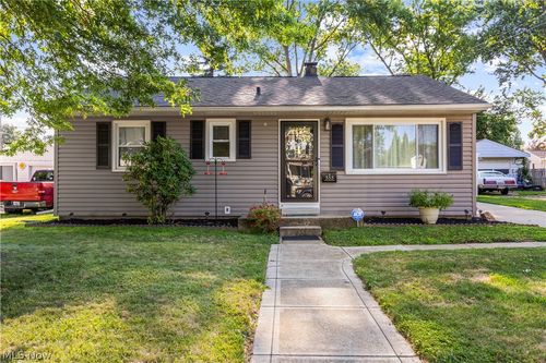 333 Olive St, Elyria, OH, 44035-4019 | Card Image