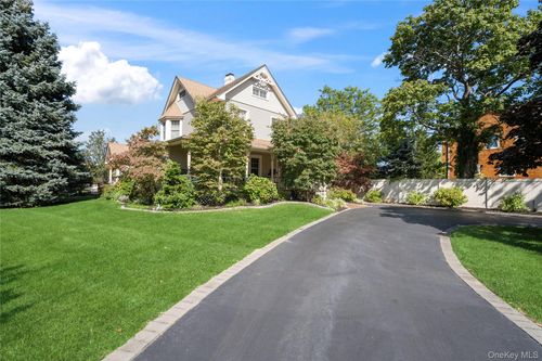 52 Marvin Ln, Islip, NY, 11751-3812 | Card Image