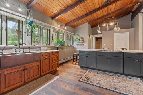 4 Trow Rd, Mont Vernon, NH, 03057-1701 | Card Image