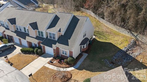 312 Valley Brook Ln Se, Concord, NC, 28025-3688 | Card Image