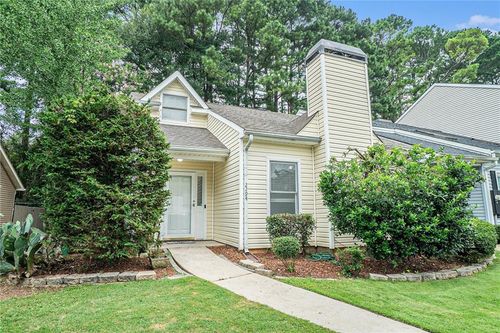 2294 Wellington Cir, Lithonia, GA, 30058-8962 | Card Image