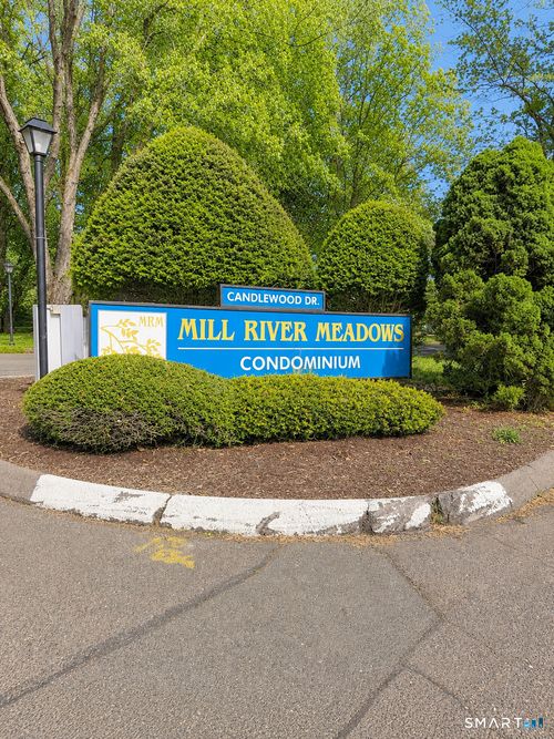 44-44 Candlewood Dr, South Windsor, CT, 06074-2610 | Card Image