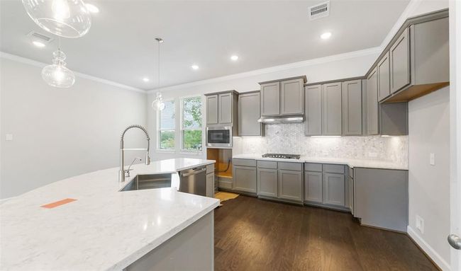 Stunning kitchen (*Photo not of actual home and used for illustration purposes only.) | Image 10