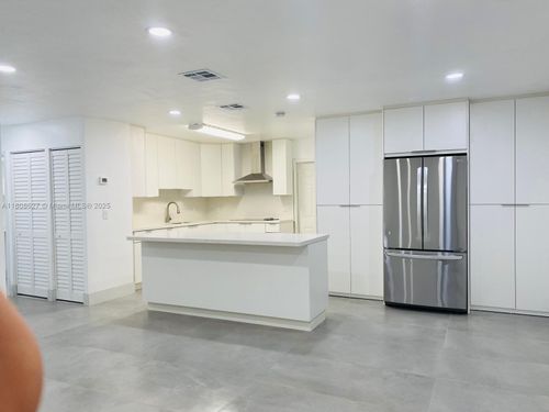 2820 Nw 14th Ct, Fort Lauderdale, FL, 33311-5136 | Card Image