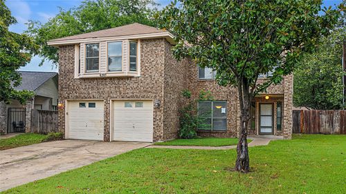 6305 Meadow Glen Dr, Arlington, TX, 76018-2927 | Card Image