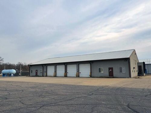 715 Webber Ave, Three Rivers, MI, 49093-8911 | Card Image