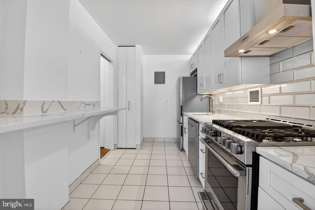 Residential Lease in CHEVY CHASE 4