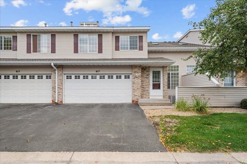 617 Grandview Way, Hudson, WI, 54016-5861 | Card Image