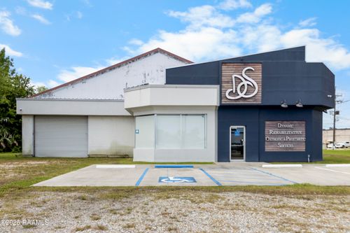 1110 Main St, New Iberia, LA, 70560-3920 | Card Image