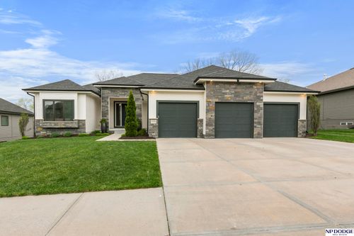 11018 S 174th St, Omaha, NE, 68136-4082 | Card Image
