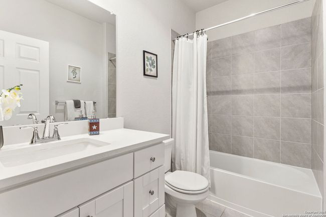 5603 Chestnut Xing, House other with 5 bedrooms, 3 bathrooms and null parking in San Antonio TX | Image 19