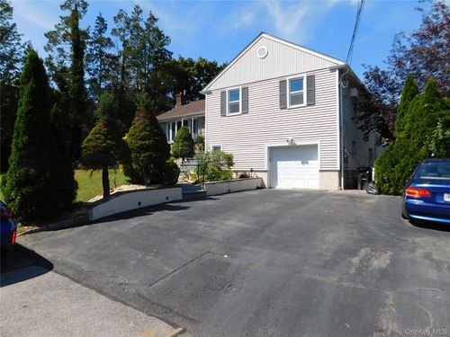 61 Newport Rd, Yonkers, NY, 10710-1805 | Card Image