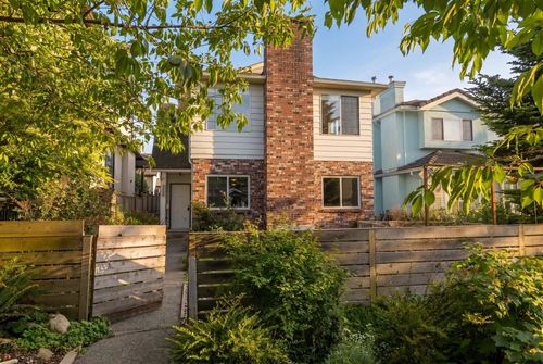 2554 E 7th Avenue, Vancouver, BC, V5M1T4 | Card Image