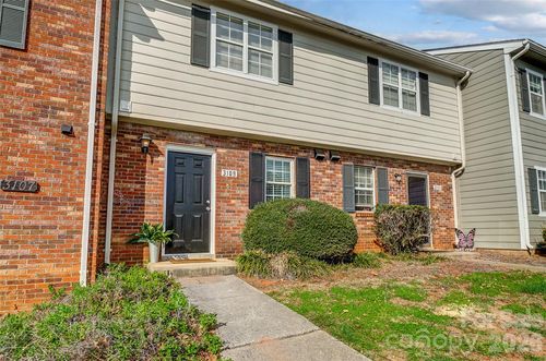 3109 Heathstead Pl, Charlotte, NC, 28210-7137 | Card Image