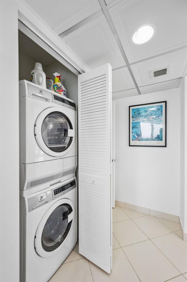 APT-1808 - 1370 S Ocean Blvd, Condo with 2 bedrooms, 3 bathrooms and null parking in Pompano Beach FL | Image 31