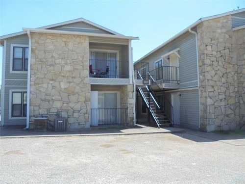 7-1003 Rock St, Bowie, TX, 76230-3734 | Card Image