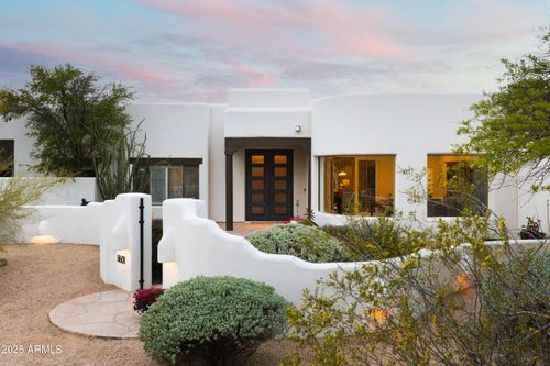 8601 E De La O Rd, Scottsdale, AZ, 85255-2876 | Card Image