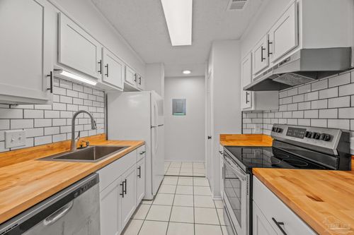 apt-b12-2303 W Michigan Ave, Pensacola, FL, 32526-5320 | Card Image
