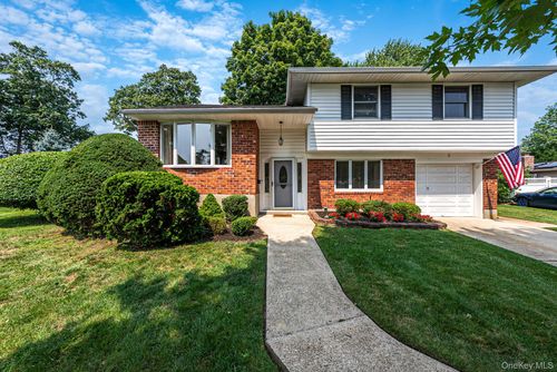 6 Keswick Dr, East Islip, NY, 11730-2808 | Card Image