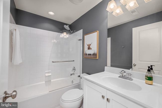 42294 Peregrine Ter, Townhouse with 4 bedrooms, 4 bathrooms and null parking in BRAMBLETON VA | Image 7