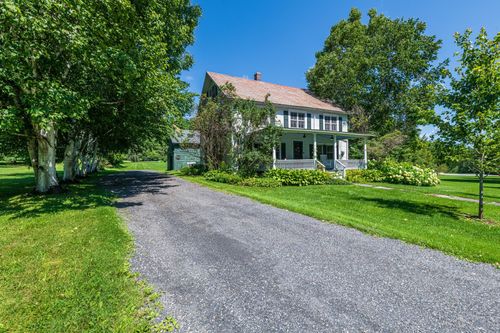 2529 Main St, Manchester, VT, 05254-4186 | Card Image