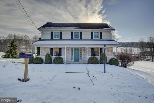 241 Earth Station Rd, Catawissa, PA, 17820-8218 | Card Image