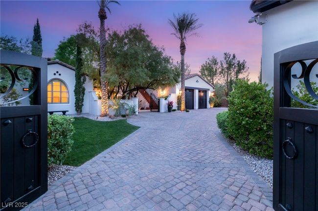 19 Quintessa Cir, House other with 4 bedrooms, 5 bathrooms and null parking in Las Vegas NV | Image 80