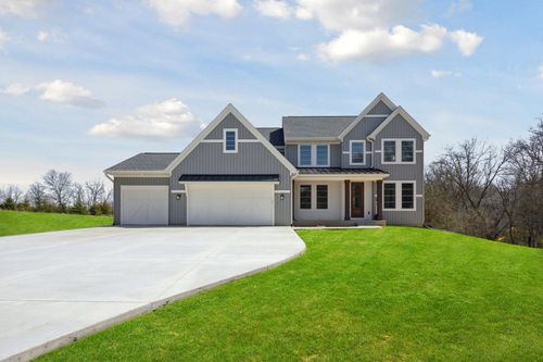 8605 Brighten Trl, Mattawan, MI, 49071-8452 | Card Image