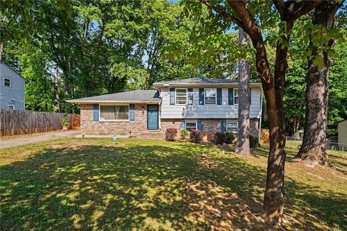 6260 Crestview Ln, Forest Park, GA, 30297-3319 | Card Image