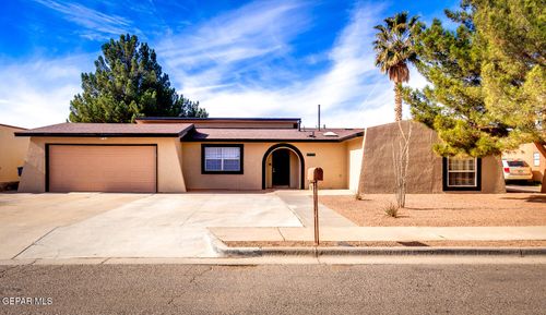 5572 Fernwood Cir, El Paso, TX, 79932-2010 | Card Image