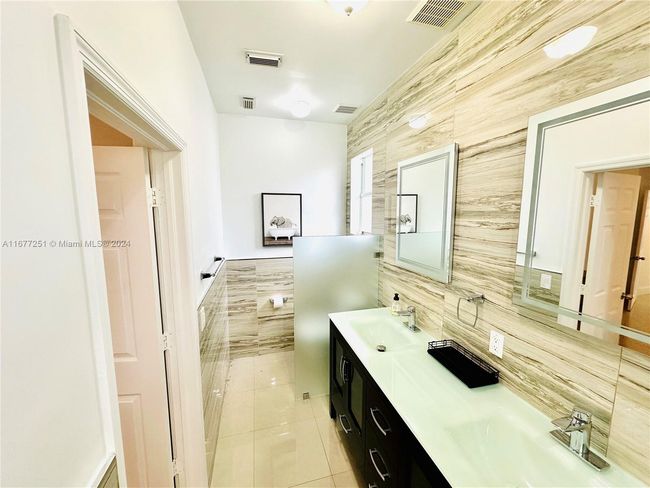 10886 Sw 242 Nd St, House other with 4 bedrooms, 2 bathrooms and null parking in Homestead FL | Image 23