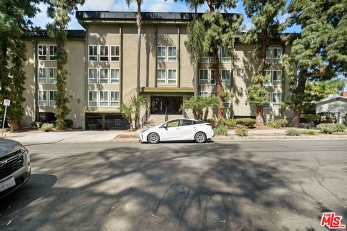 307-4407 Francis Avenue, Los Angeles, CA, 90005 | Card Image