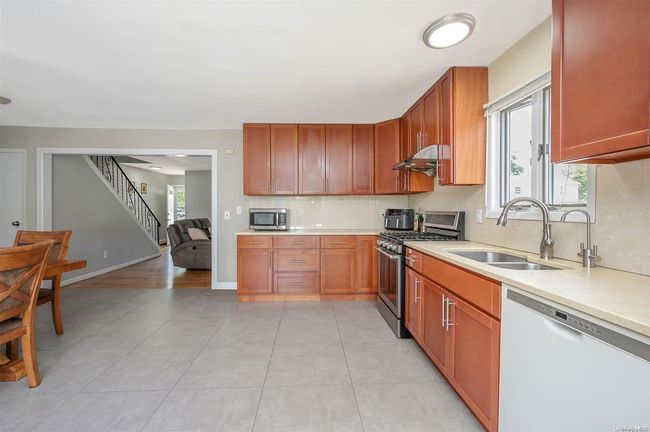Unit 6 Bright & Airy Kitchen | Image 8