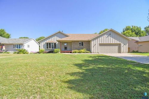 104 E 9th St Street, Crooks, SD, 57020 | Card Image