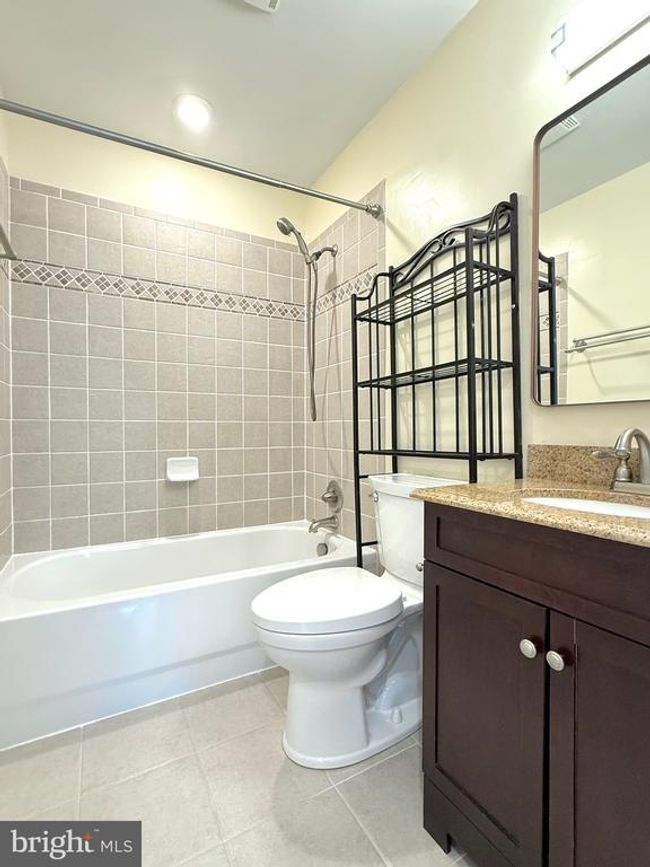 231 E Juniper Ave, House other with 3 bedrooms, 3 bathrooms and null parking in STERLING VA | Image 32