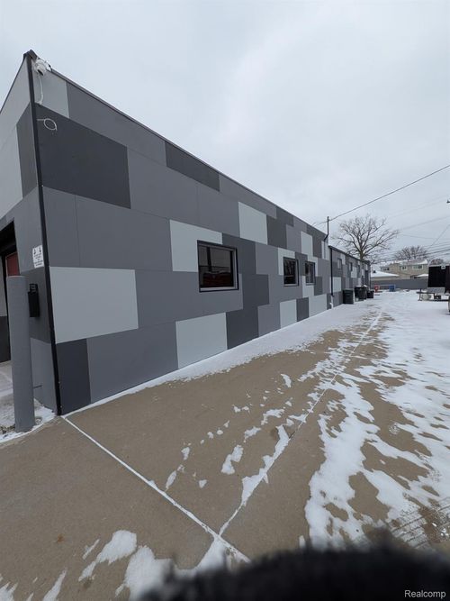 20520 Stephens St, Saint Clair Shores, MI, 48080-1083 | Card Image